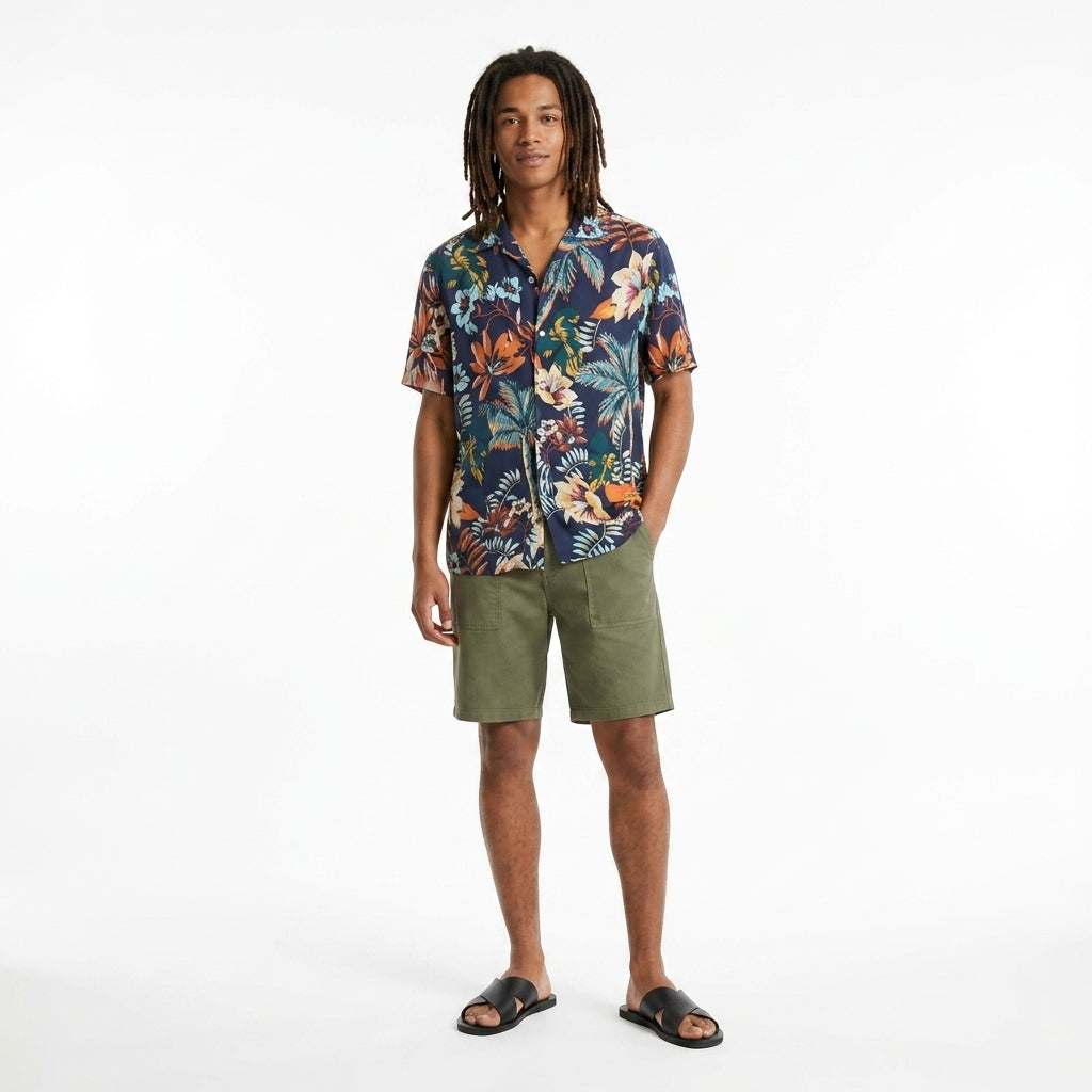 Camisa Tropical Zara - Modelo Hombre Cuerpo Entero